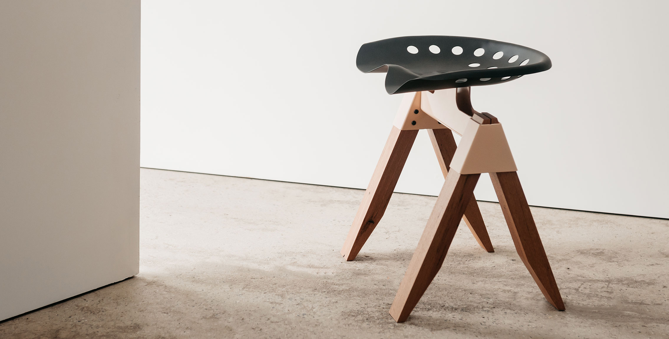 LifeSpaceJourney Harvester Stool
